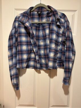 Rue21 Blue and White Plaid Cropped Flannel Shirt